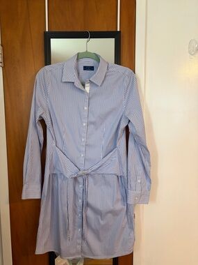 UNTUCKit Blue and White Striped Long Sleeve Shirt Dress